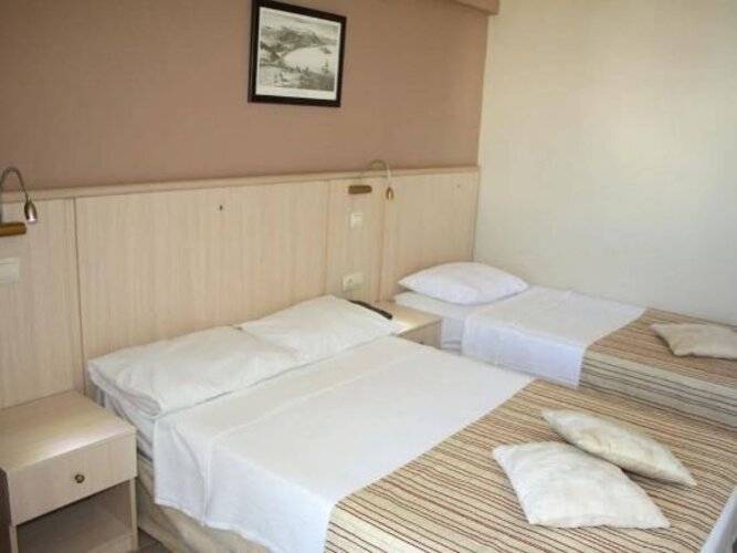 Ileri Hotel & Apartments