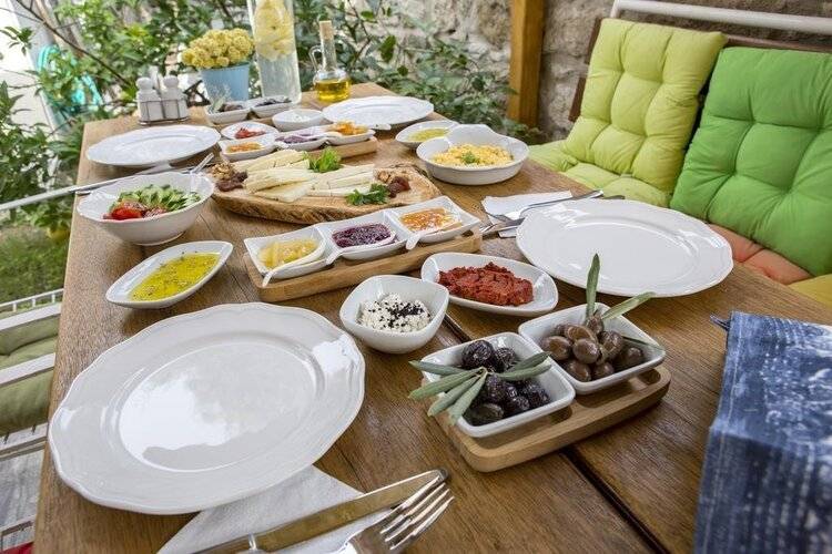 No Onbir Alacati