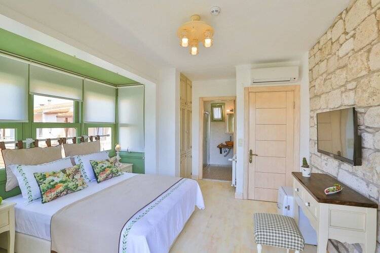 Palas Alacati (Adults Only 16+)