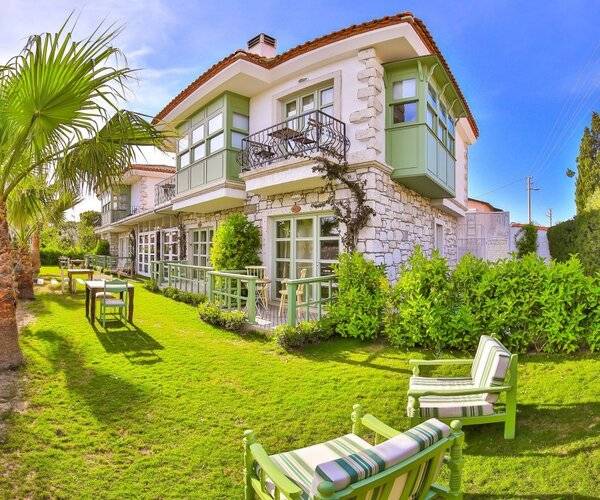 Palas Alacati (Adults Only 16+)
