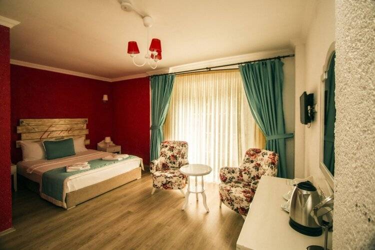 Sandal Alaçatı (Adults Only 12+)