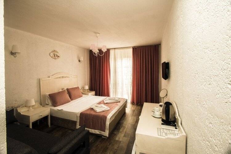 Sandal Alaçatı (Adults Only 12+)