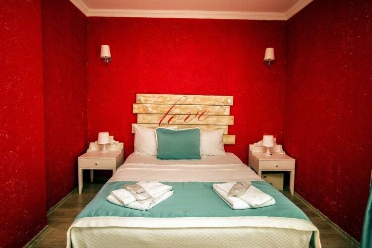 Sandal Alaçatı (Adults Only 12+)