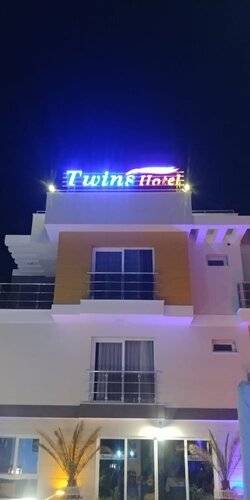 Twins Hotel