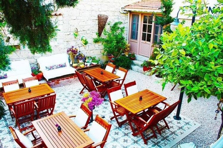 Lilyum Alaçatı