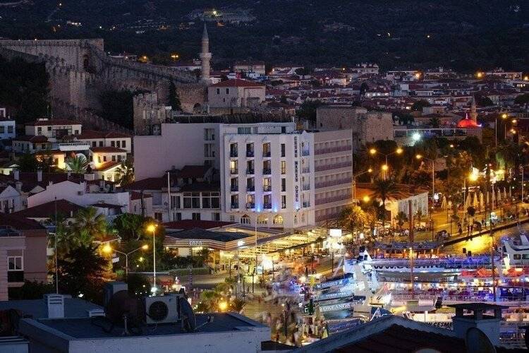 Minerva Port Hotel