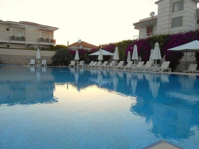 Kamer Suites & Hotel
