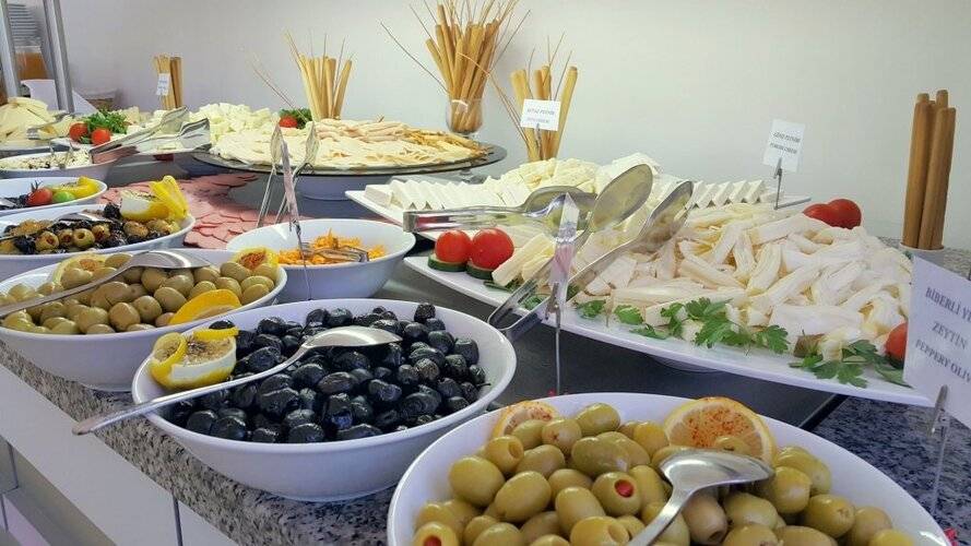 Kamer Suites & Hotel