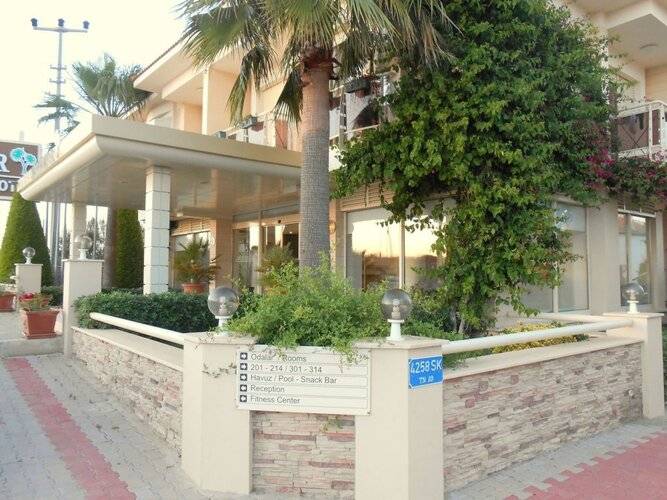 Kamer Suites & Hotel