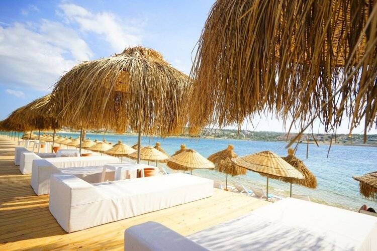 Kamer Suites & Hotel