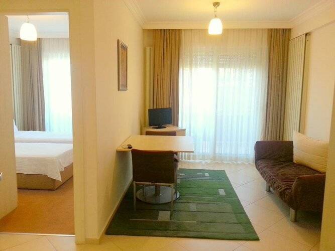 Kamer Suites & Hotel