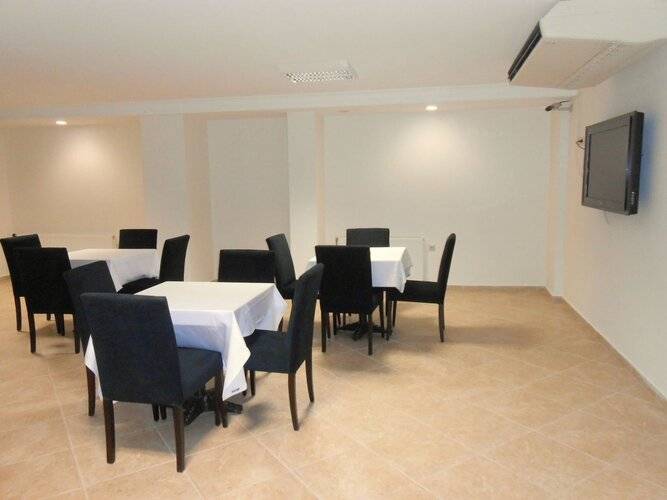 Kamer Suites & Hotel