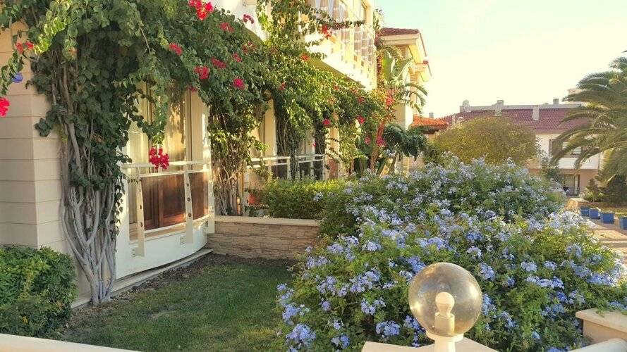 Kamer Suites & Hotel