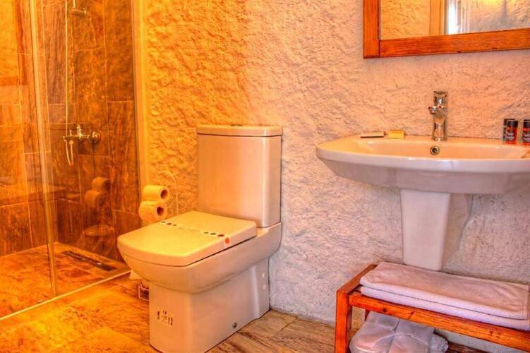 Mahzen Alacati (Adults Only 6+)