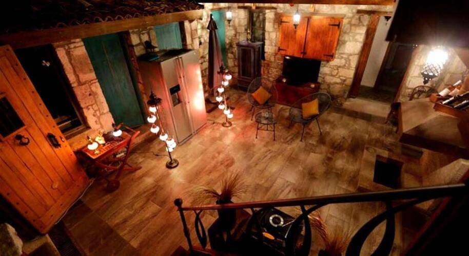 Mahzen Alacati (Adults Only 6+)