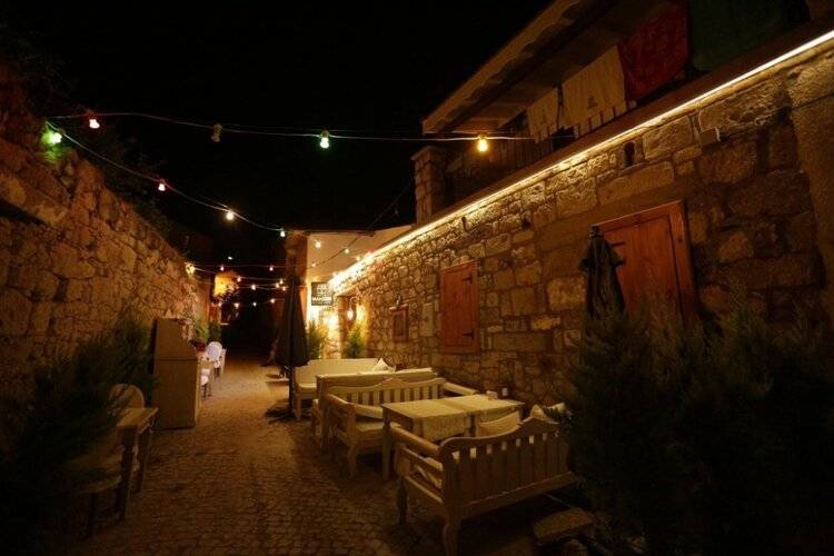 Mahzen Alacati (Adults Only 6+)