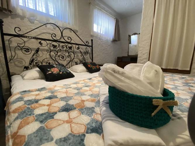 Mahzen Alacati (Adults Only 6+)