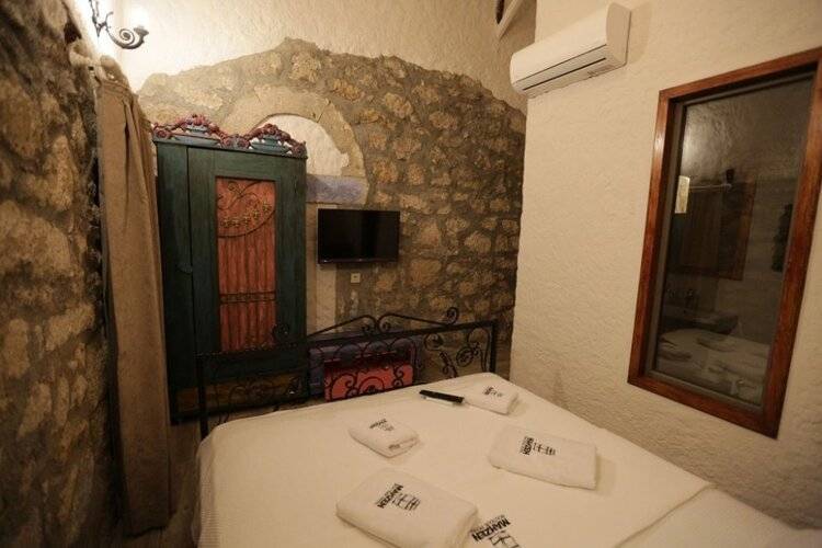Mahzen Alacati (Adults Only 6+)