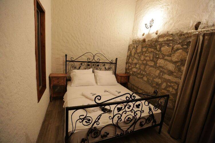 Mahzen Alacati (Adults Only 6+)