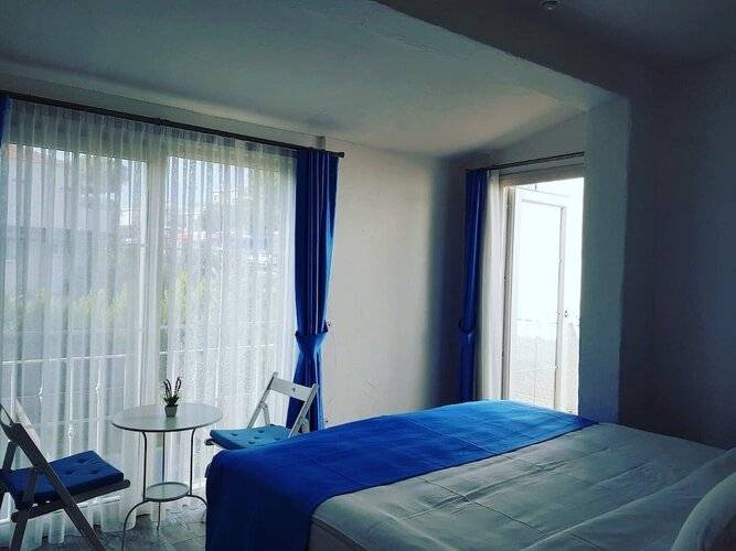 Rebetiko Hotel