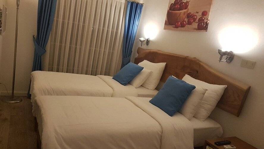 Rebetiko Hotel