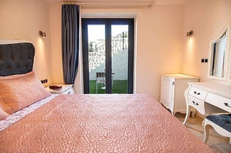Amour Alacati Butik Otel