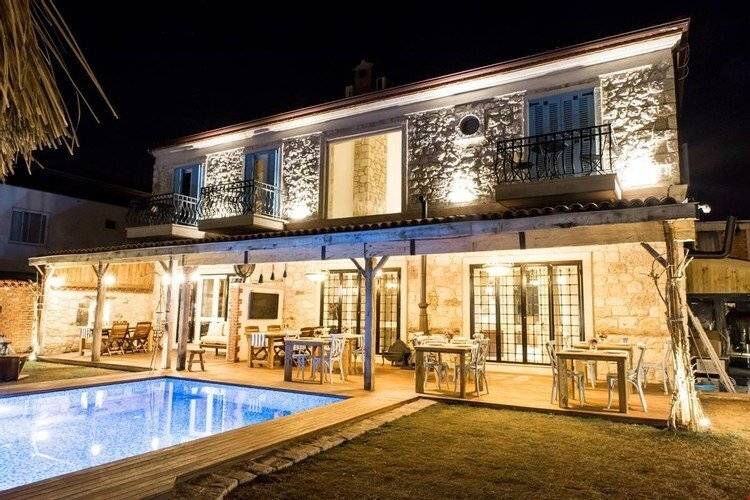 Amour Alacati Butik Otel