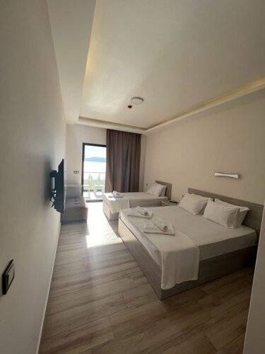 Life Point Boutique Hotel