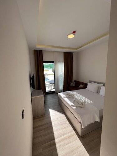 Life Point Boutique Hotel