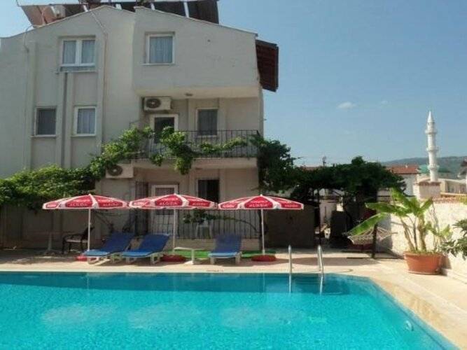 Cam Hotel