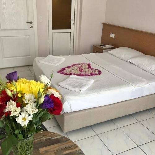 Cam Hotel