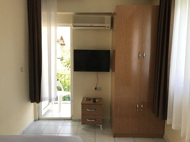 Cam Hotel