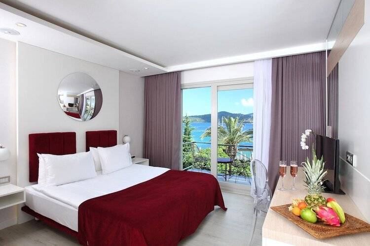 Maki Otel