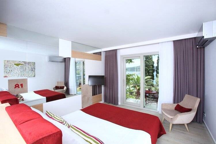 Maki Otel