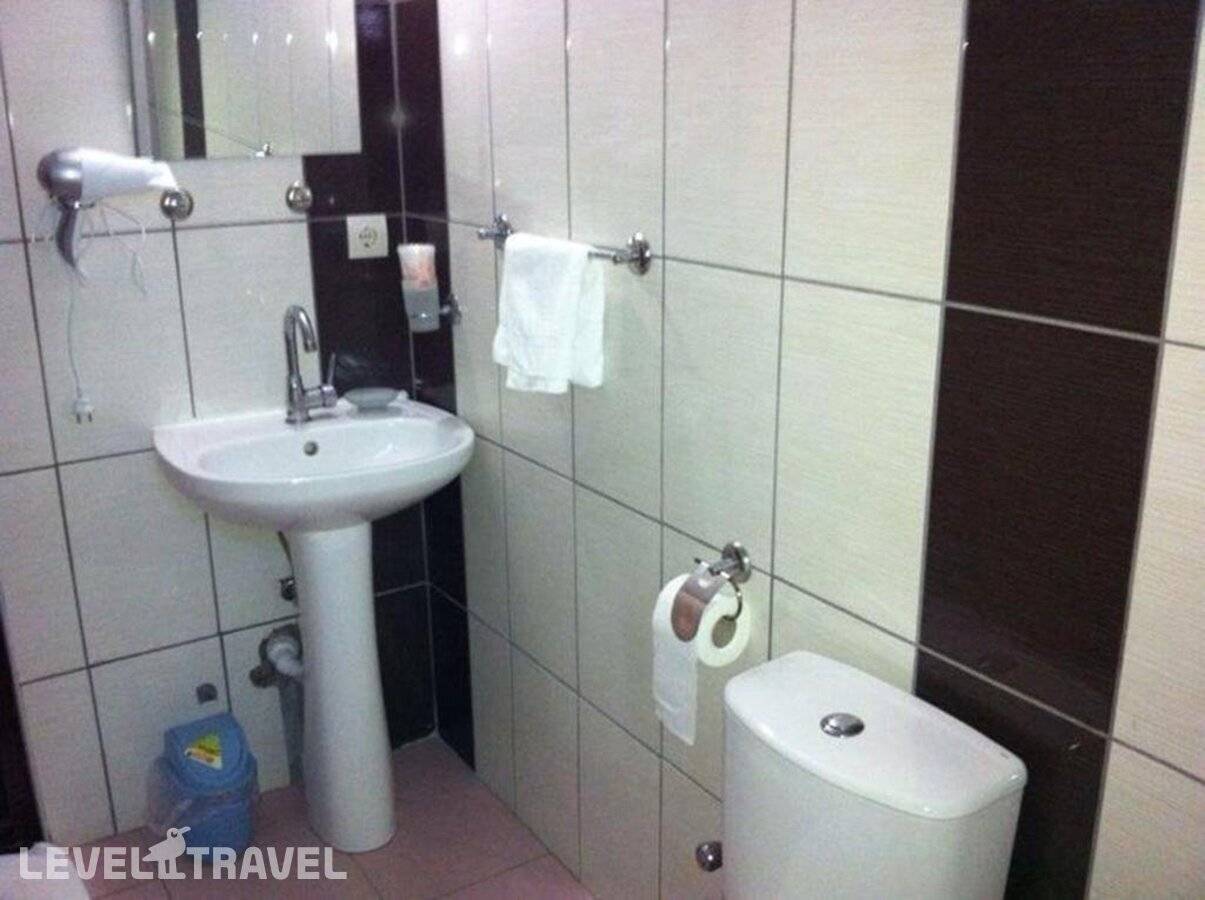 Изображение отеля 8