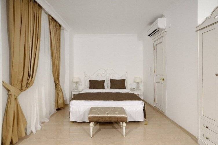 Albeon Hotel