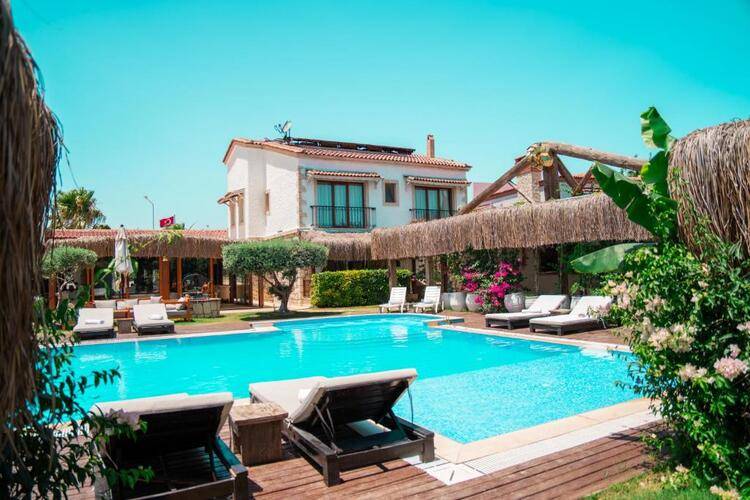 Albeon Hotel
