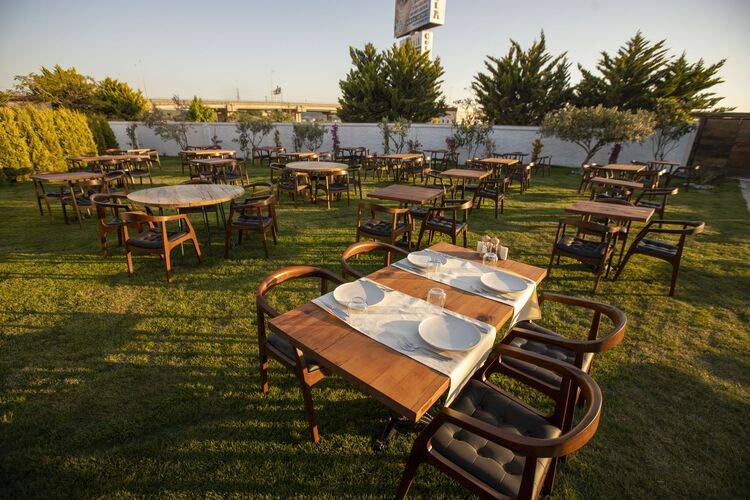 Albeon Hotel