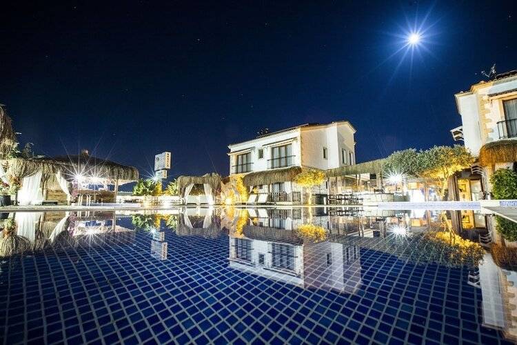 Albeon Hotel