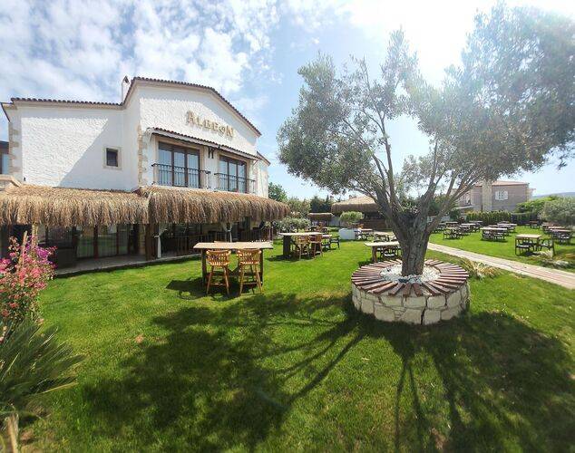 Albeon Hotel
