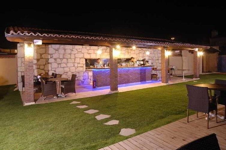 Albeon Hotel