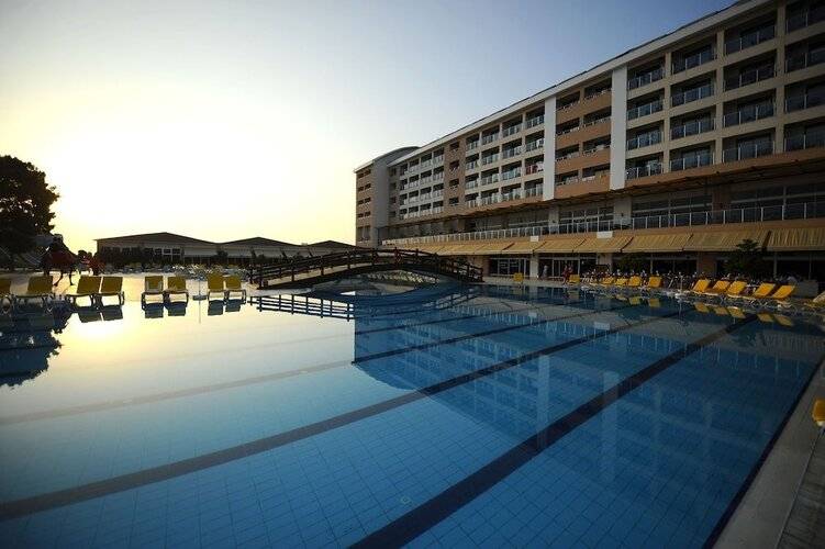 Laphetos Beach Resort & Spa