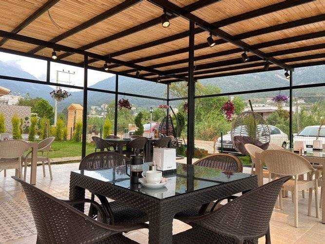 Karaoz Sapphire Bungalows