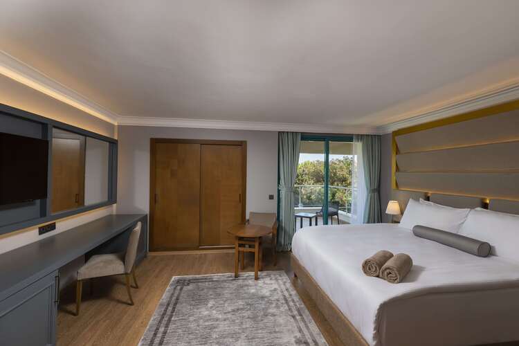 Sirene Suites & Villas