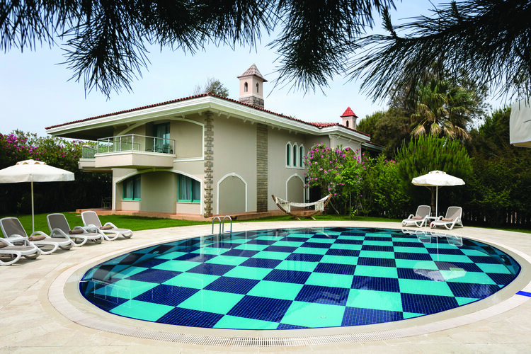 Sirene Suites & Villas