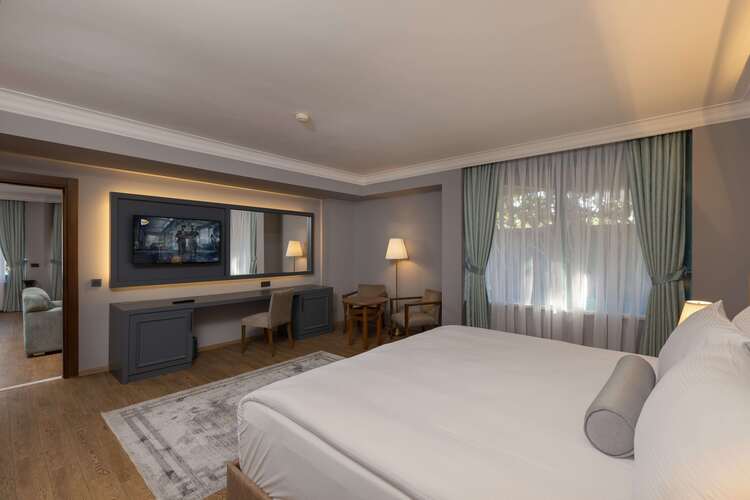 Sirene Suites & Villas