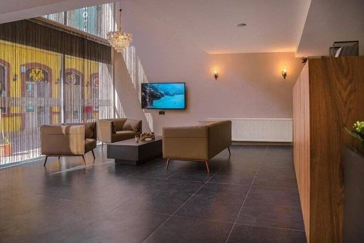 Отель Grand Faik Çeşme