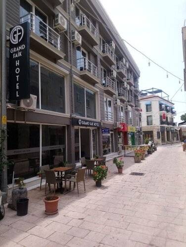 Отель Grand Faik Çeşme