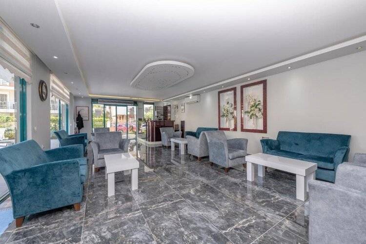Theluna City Hotel