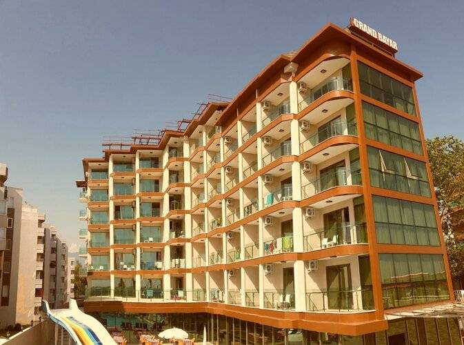 Grand Bayar Beach Hotel